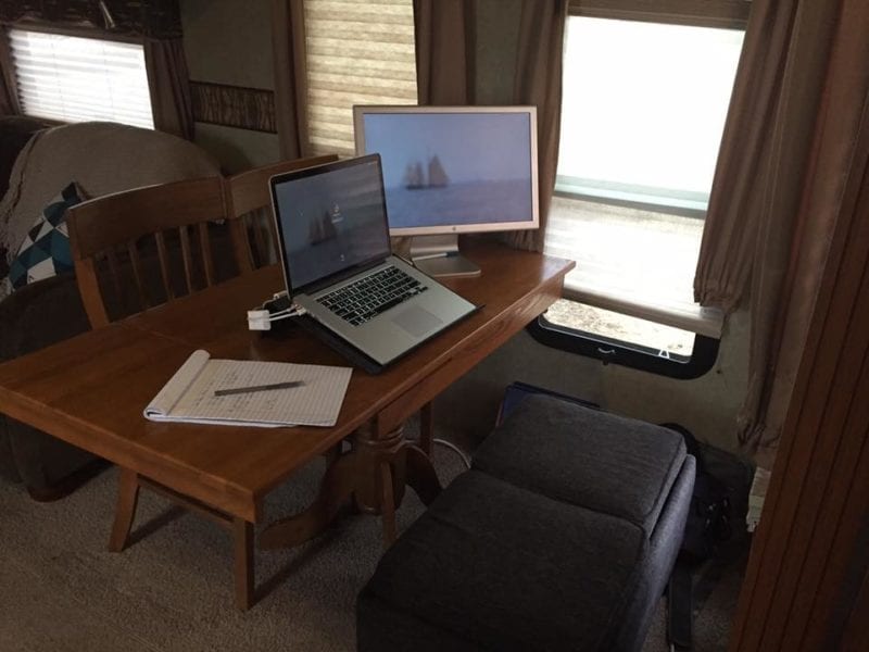 Steffanie Pisula office set-up